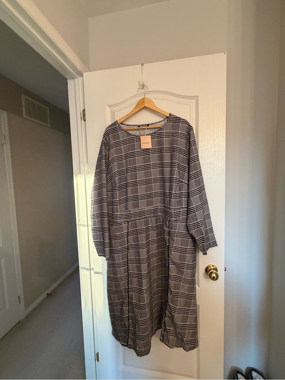 BloomChic Girls' Gray & Black Plaid Long-Sleeve Nightgown